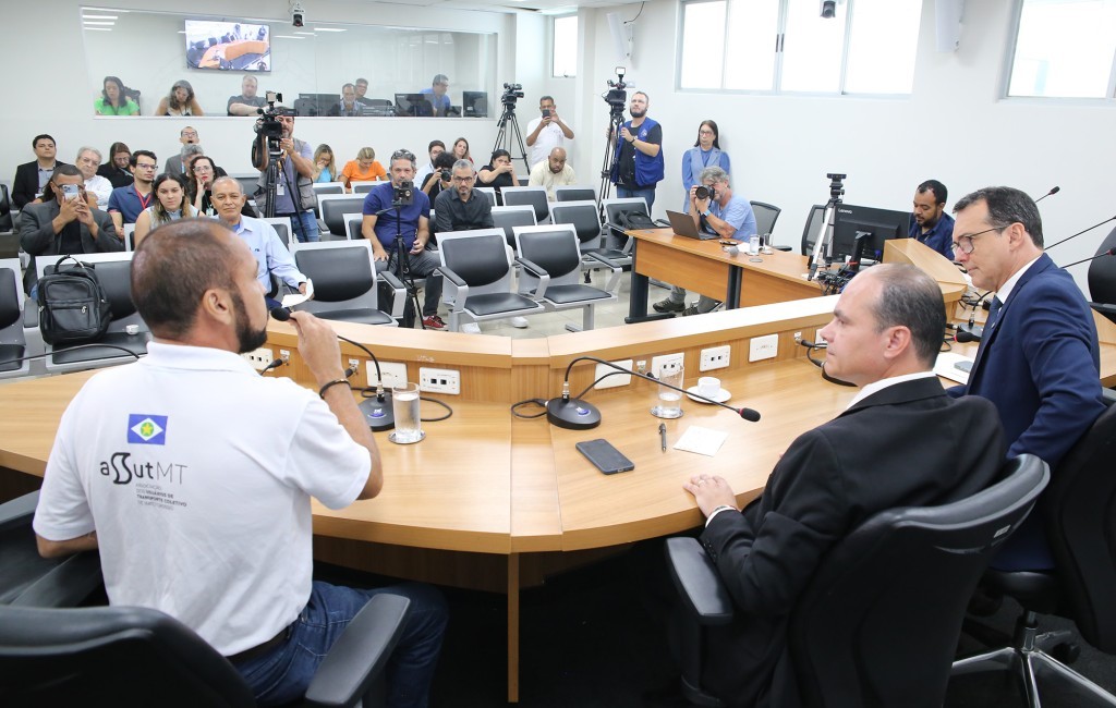 Representantes do Consórcio não comparecem e audiência pública  é adiada mais uma vez