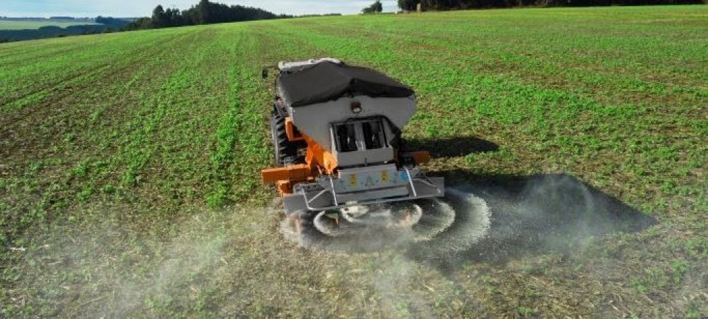 Adiada votação do projeto que cria incentivos às indústrias de fertilizantes