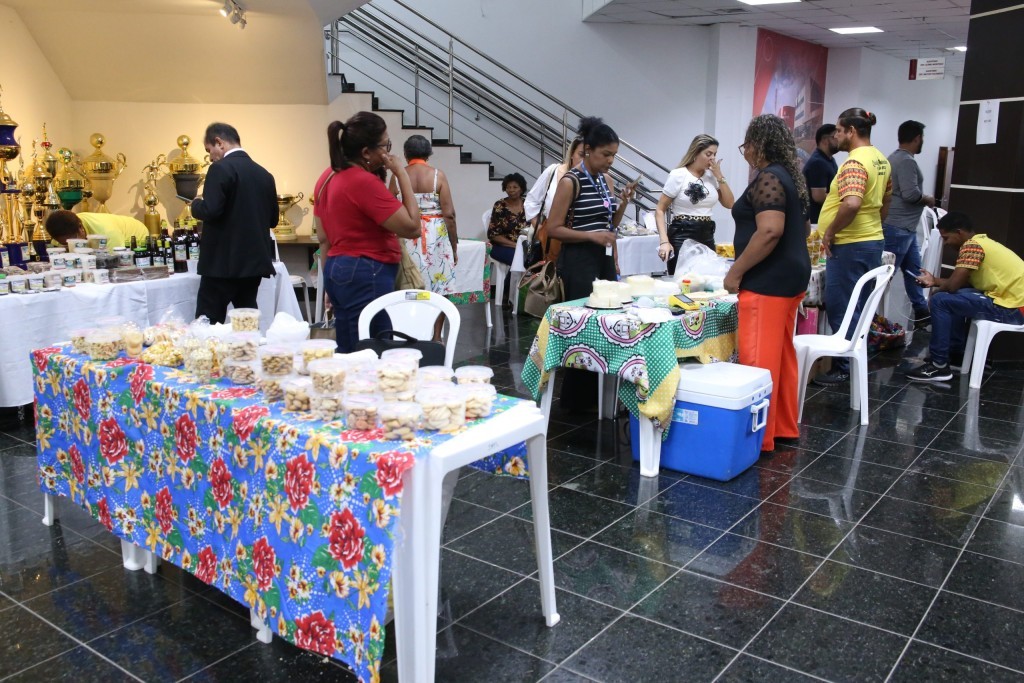 ALMT promove feira de artesanato e gastronomia da Comunidade Mata Cavalo