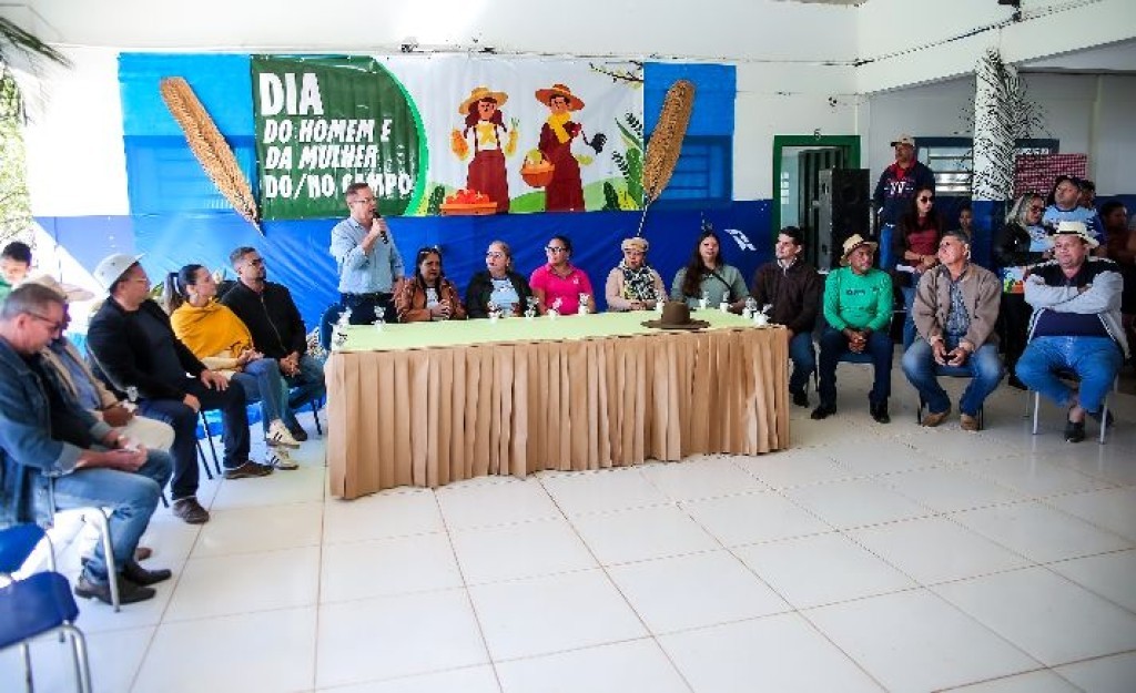 Botelho anuncia quadra poliesportiva e investimentos em escola rural de Poconé
