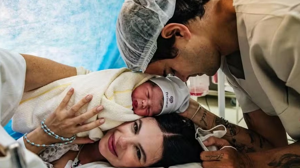 Sthefany Brito anuncia nascimento do terceiro filho e emociona: ‘Bem vindo!!!’