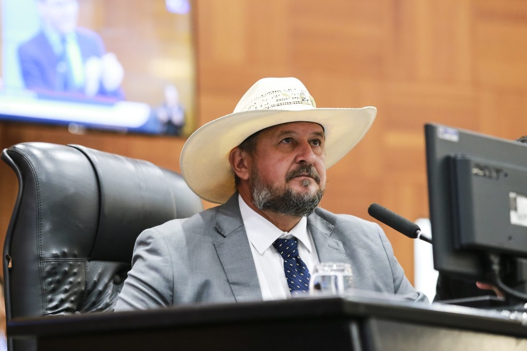 Deputados aprovam projeto que trata da aplicação de agrotóxicos em MT