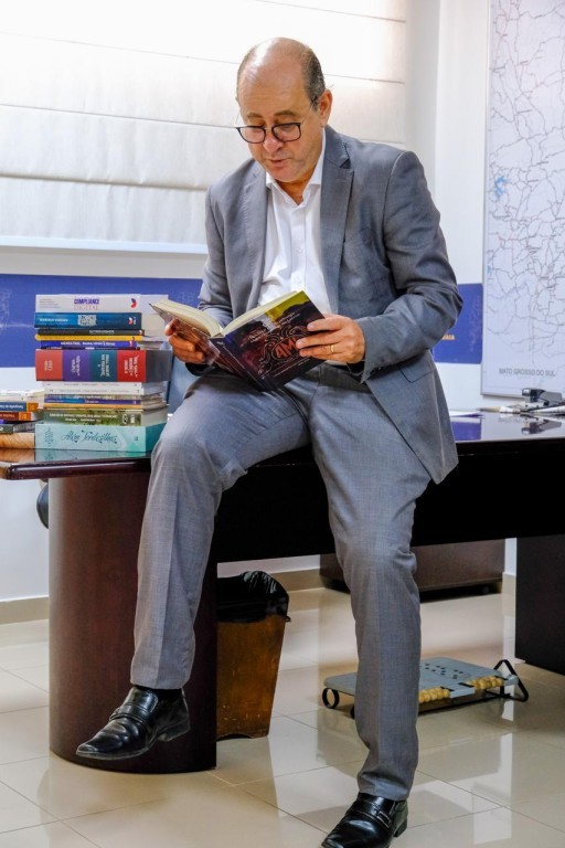Deputado destaca recomendação do TCE para que escolas adotem  livros de autores de MT