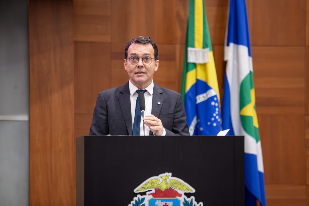 Lúdio faz emenda a projeto do governo para garantir R$ 1,5 bilhão para casas populares em MT