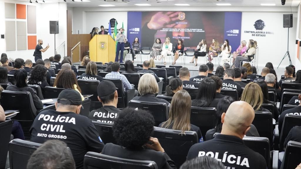 Polícia Civil realiza seminário de investigação de crimes contra mulheres em razão de gênero