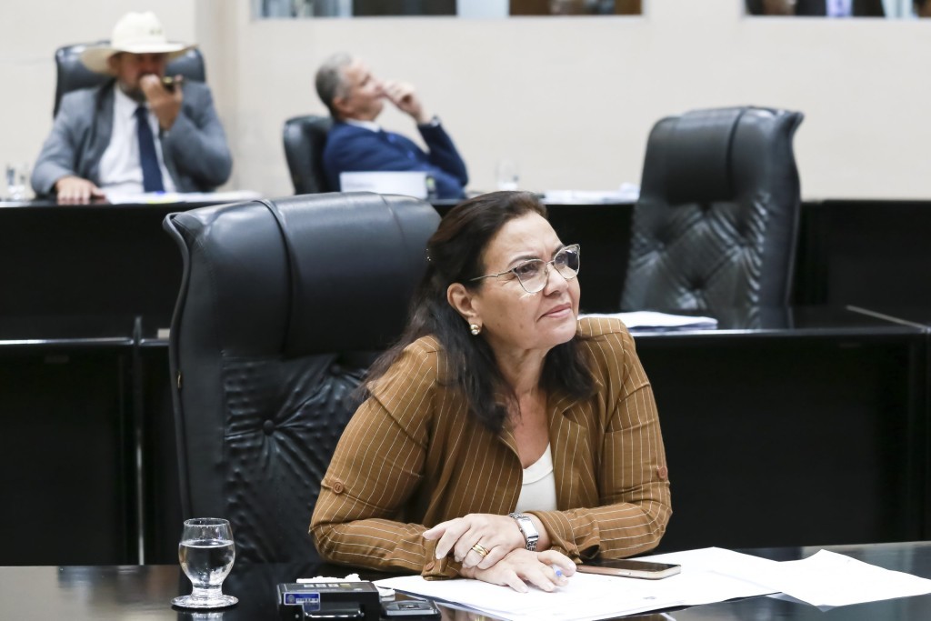 Deputada Marildes apresenta projeto para determinar o uso de tornozeleira a agressores de mulheres