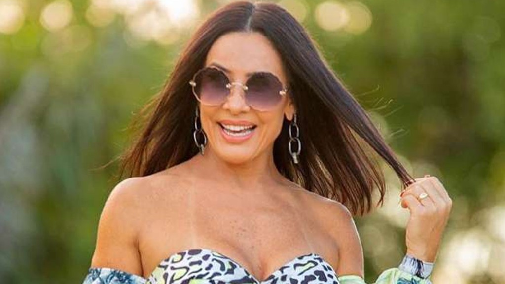 Scheila Carvalho exibe shape definido após treino e fala sobre foco na longevidade