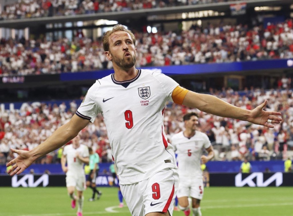 Inglaterra vence Croácia em estreia movimentada na Copa do Mundo 