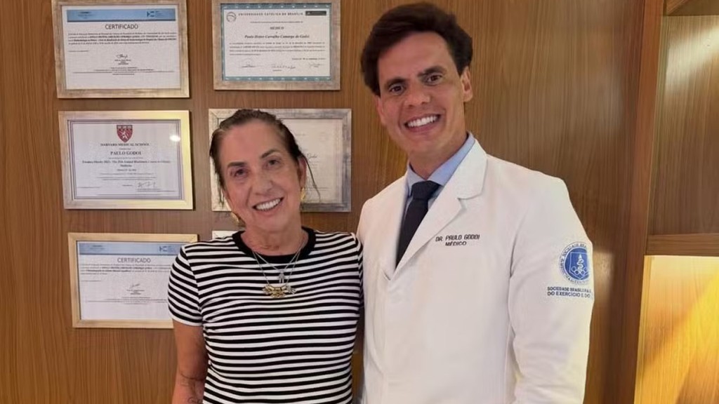 Médico de Margareth Serrão mostra transformação após cirurgias estéticas