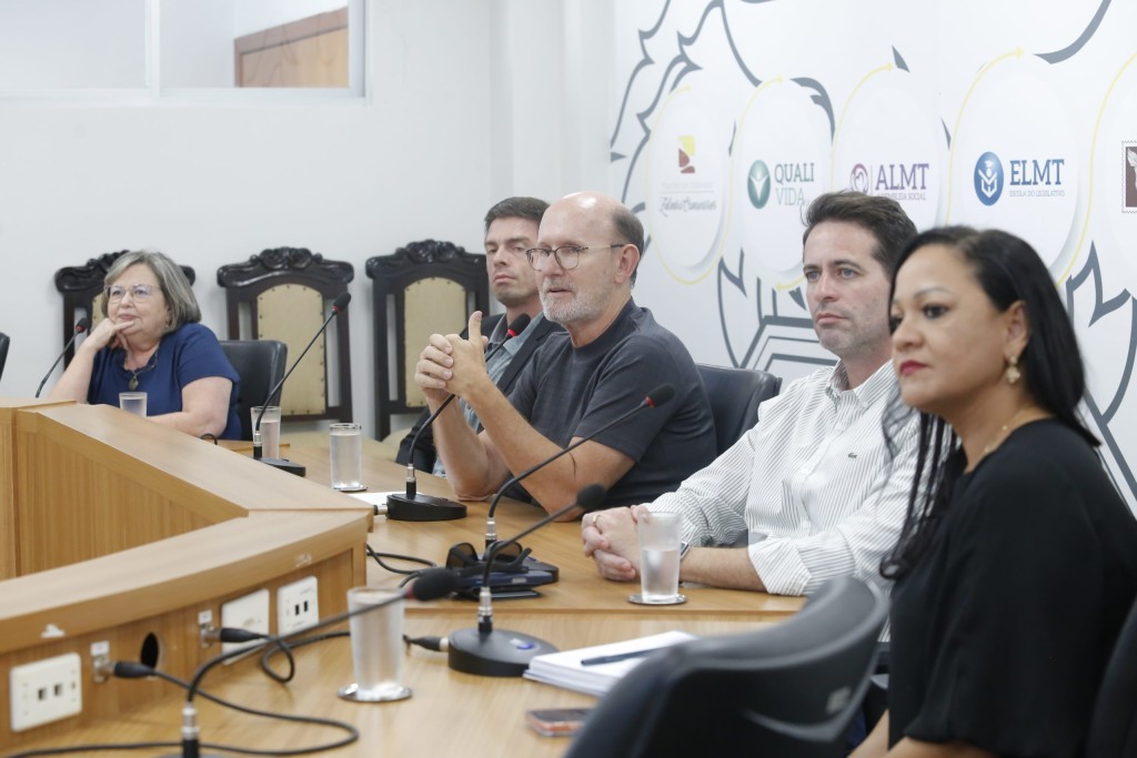 CST de Atenção Psicossocial debate regulação e fluxo de atendimento em saúde mental em Mato Grosso