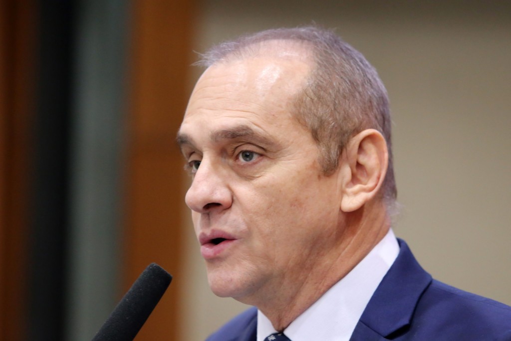 Deputado pede suspensão de convênio com empresa de consignados  suspeita de fraudes