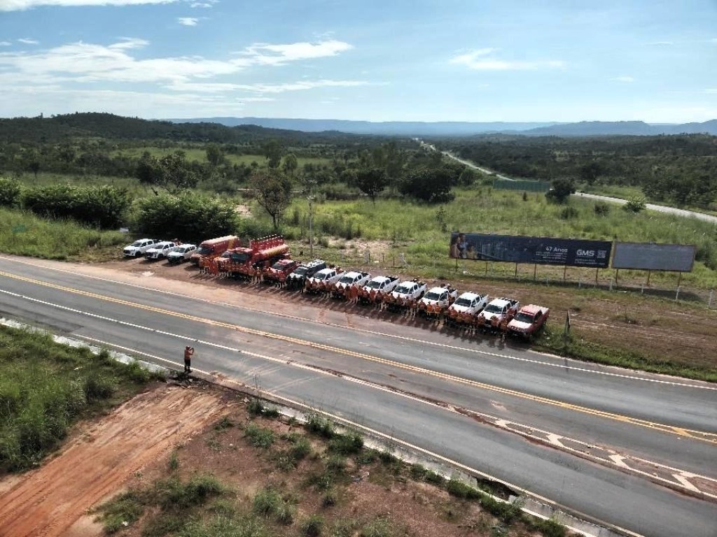 Corpo de Bombeiros realiza queima prescrita na Estrada do Manso para reduzir riscos de incêndios florestais