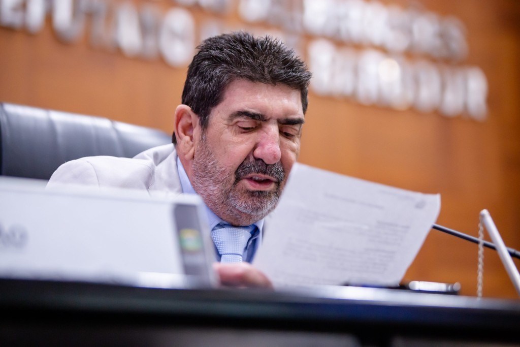 Dr. João apresenta projeto para fortalecer políticas de saúde mental materna com ampliação do "Maio Furta-Cor"