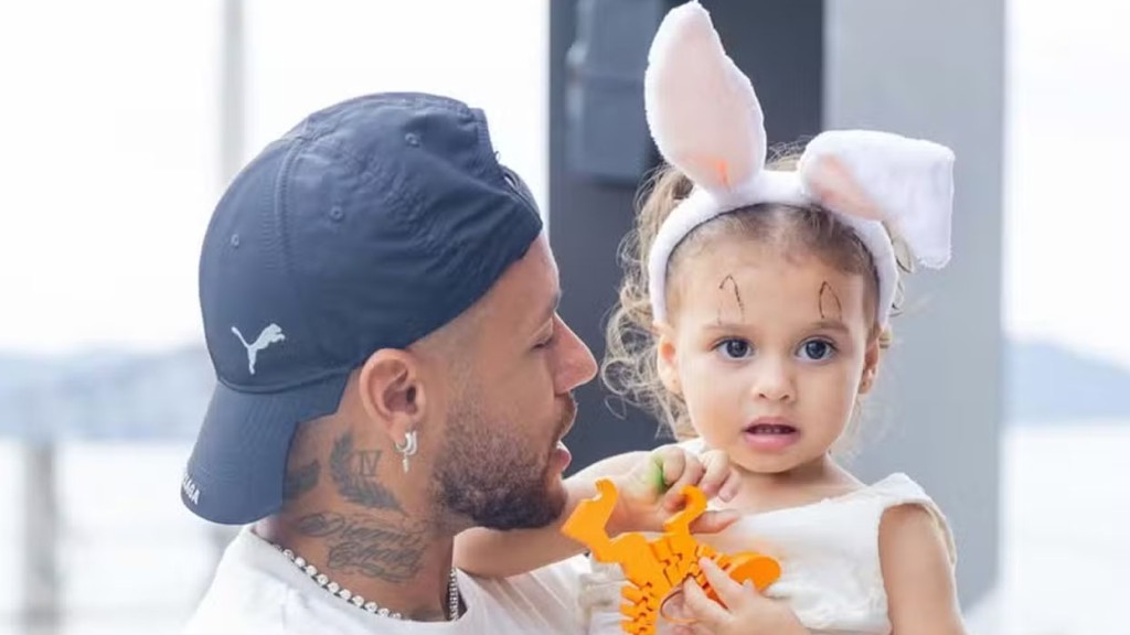 Neymar celebra 2 anos da filha Helena com declaração emocionante: ‘Papai te ama’