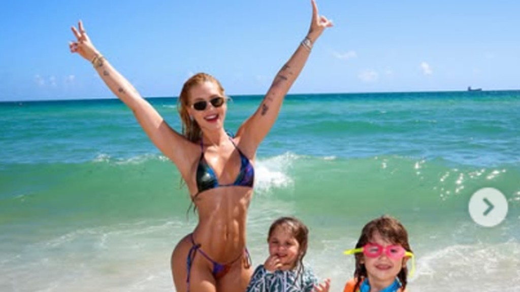 Virginia Fonseca curte dia de praia com as filhas em Miami: ‘A vida presta muito!’