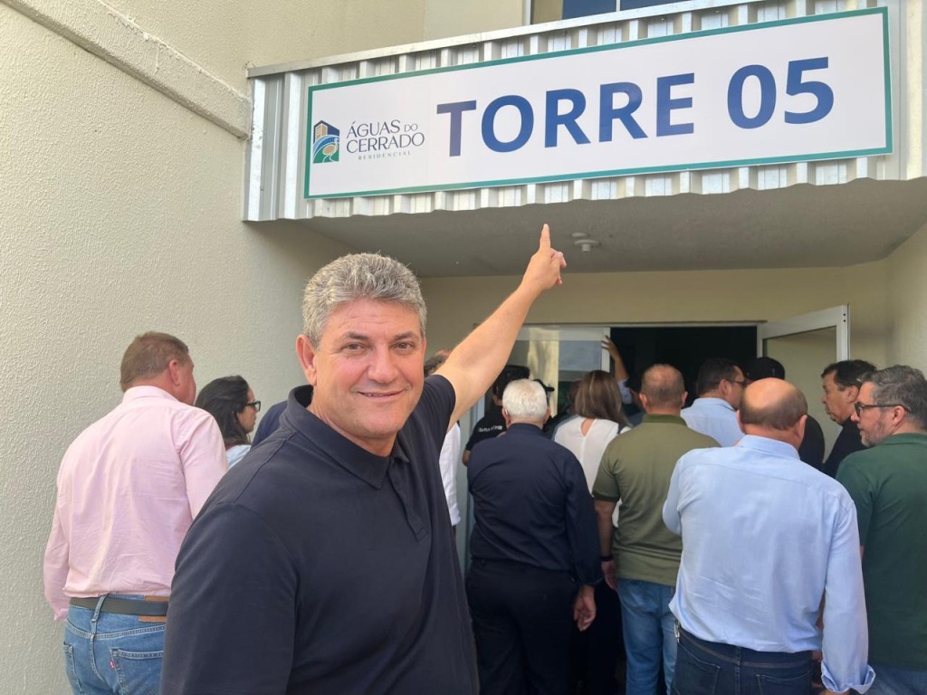 Moretto participa da entrega de moradias populares do programa SER Família Habitação