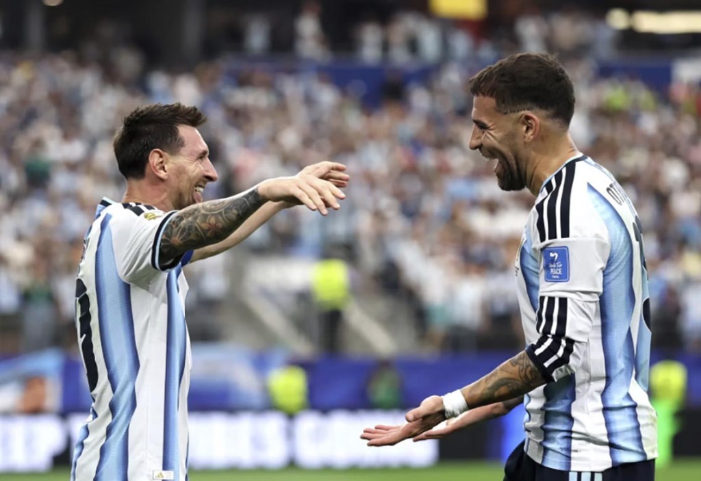 Argentina sofre, mas vence Cabo Verde na prorrogação e garante vaga nas oitavas