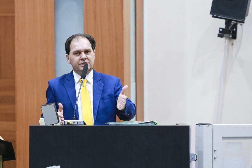 Deputado Chico Guarnieri encaminha solicitações para a Secretaria de Estado de Agricultura Familiar