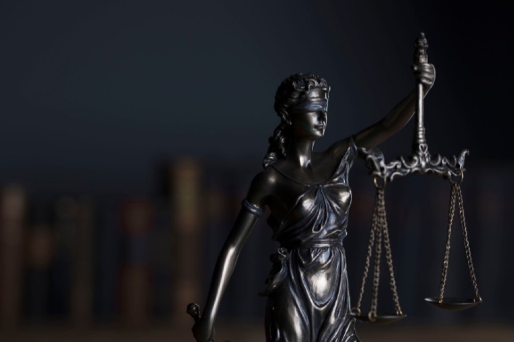 Réu é condenado a quase 23 anos por tentativa de feminicídio
