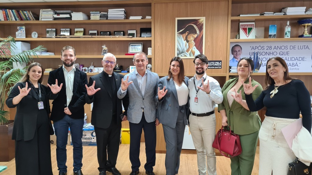 Wilson Santos reforça o compromisso com a inclusão no Dia Nacional da Língua de Sinais