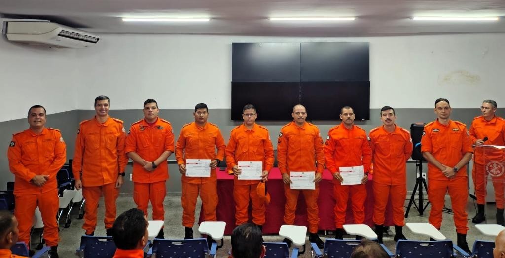 Bombeiros concluem estágio de resposta a emergências com produtos perigosos