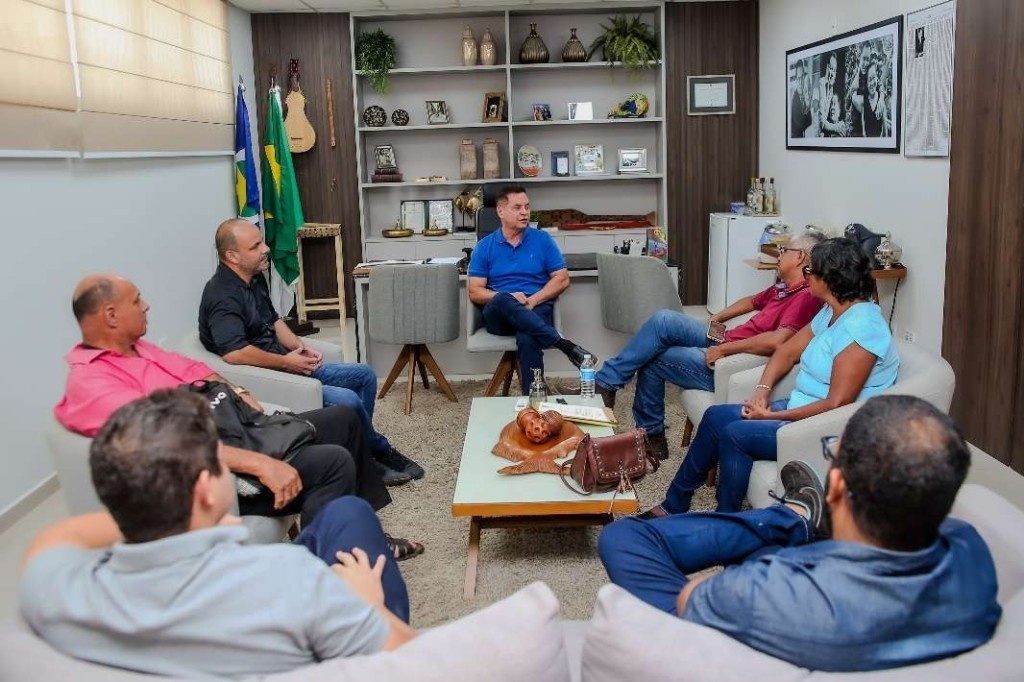 Botelho articula regularização fundiária e asfalto em Várzea Grande