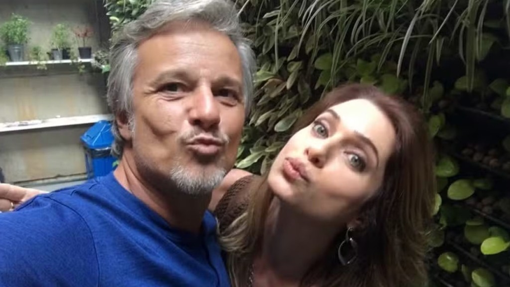 Letícia Spiller homenageia ex-marido Marcello Novaes no aniversário do ator