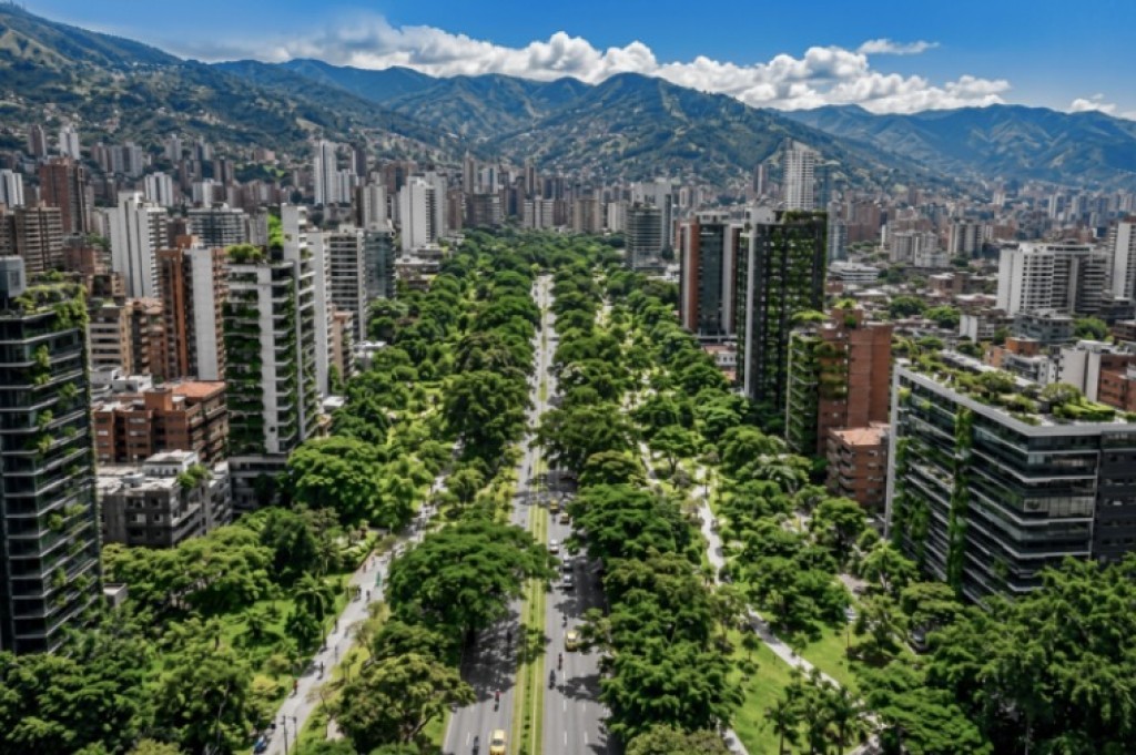 Combate ao calor extremo - o exemplo de Medellín