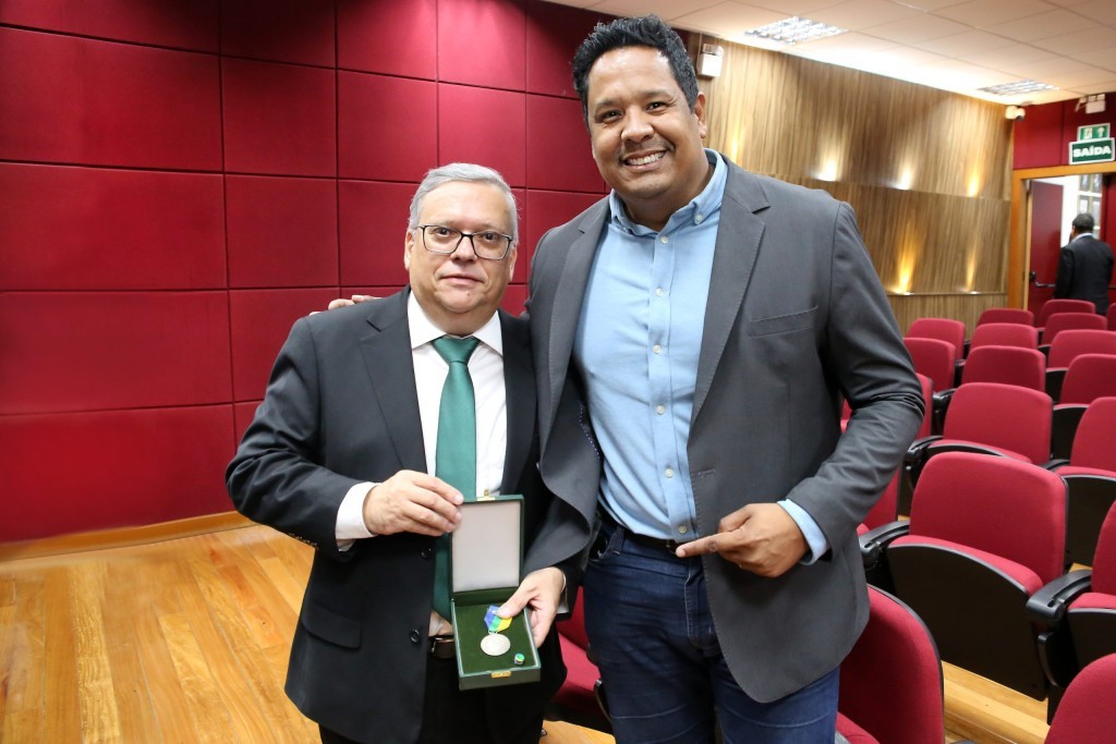 TV Assembleia recebe homenagem por cobertura durante eleições municipais