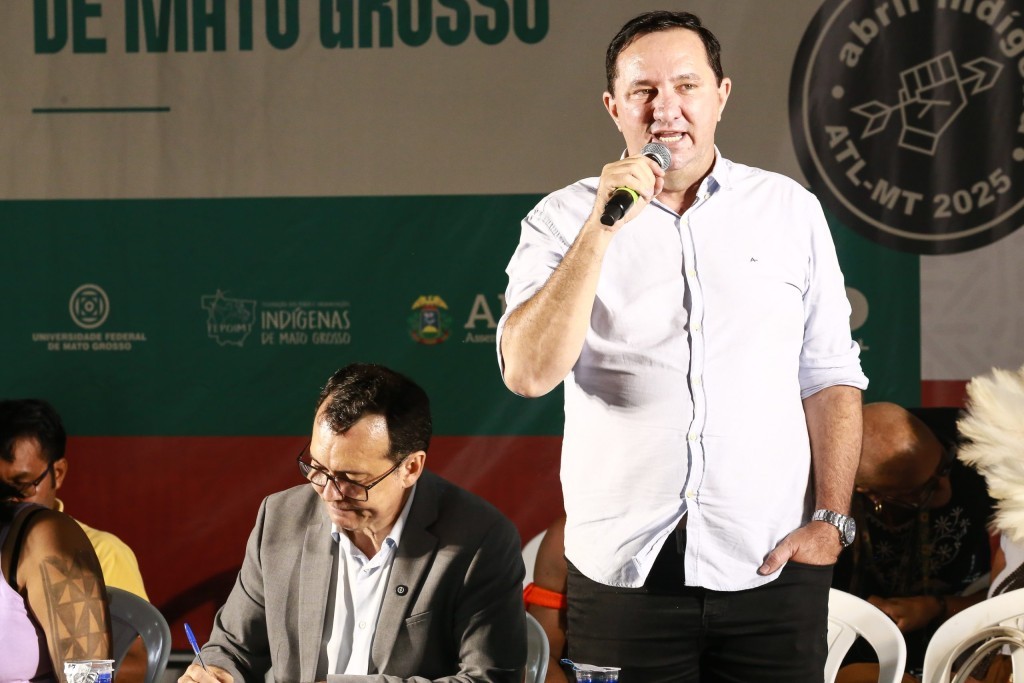 Deputado Barranco se une a lideranças indígenas em defesa de território, cultura e economia sustentável no 3º Acampamento Terra Livre