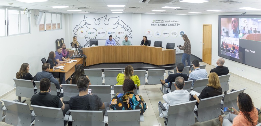 Na Comissão de Saúde e Previdência, deputados votam 20 projetos de lei