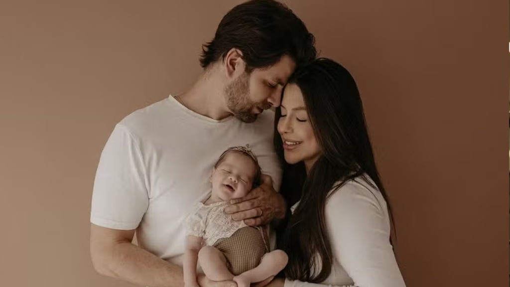 Laís Caldas e Diego Basile comemoram dois meses da filha Alice: ‘
