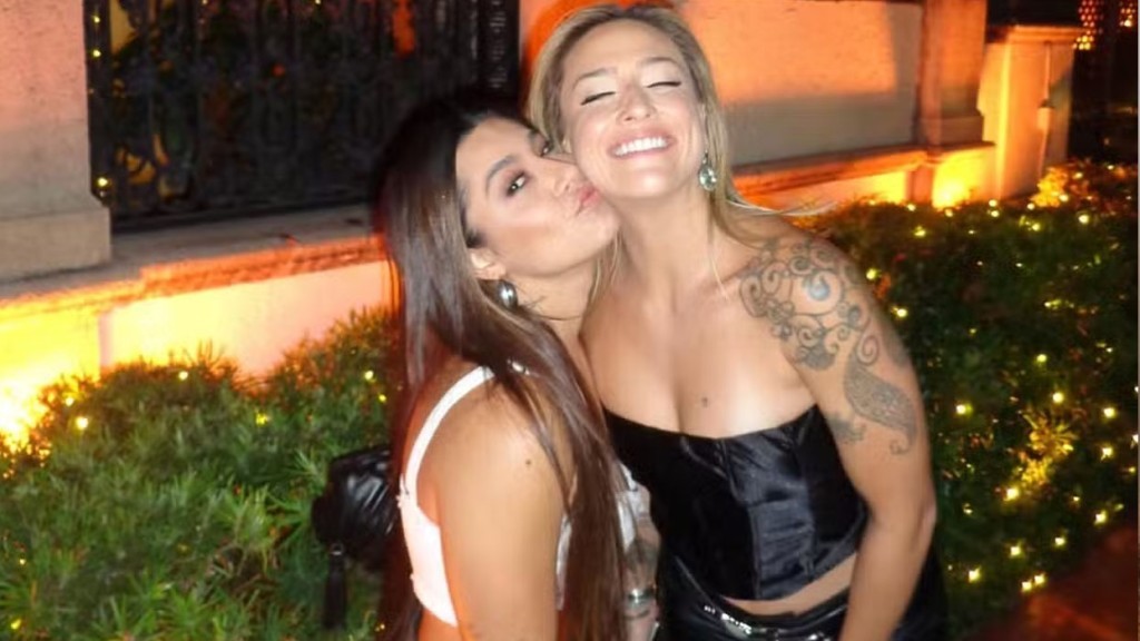Tati Dias celebra 36 anos e ganha declaração apaixonada de Lauana Prado