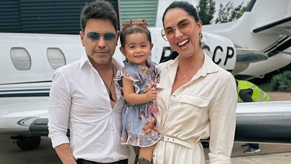 Zezé Di Camargo faz aniversário e se presenteia com jatinho: ‘Presentão’