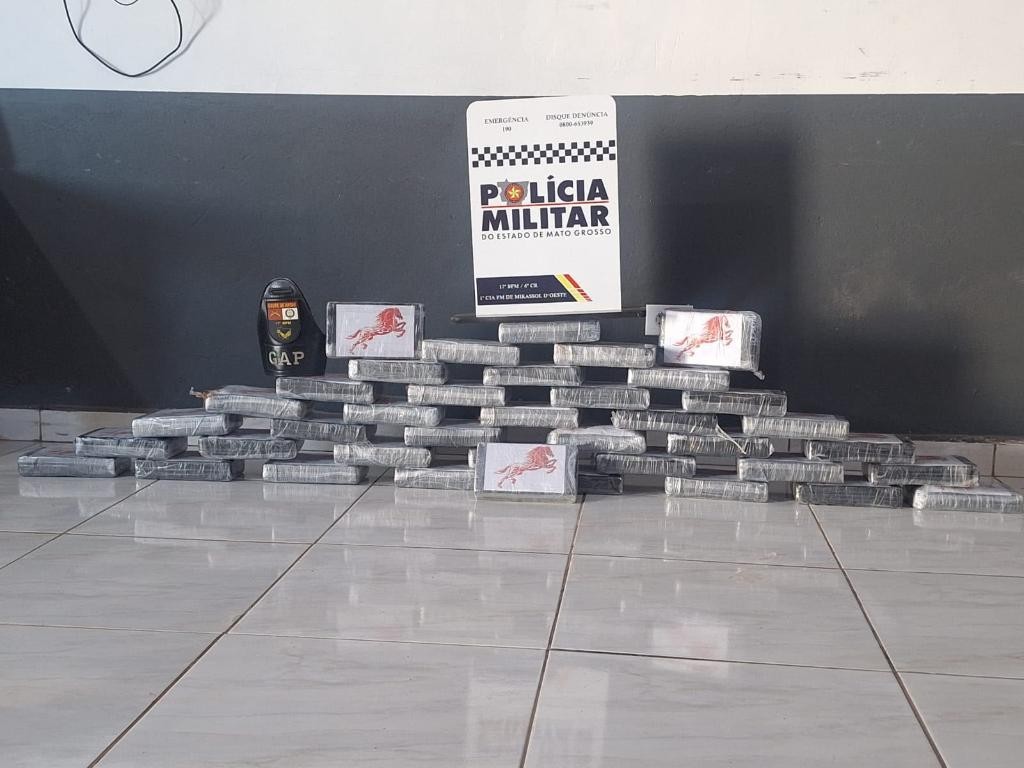 Polícia Militar apreende mais 46 tabletes de cocaína após queda de aeronave em Reserva do Cabaçal