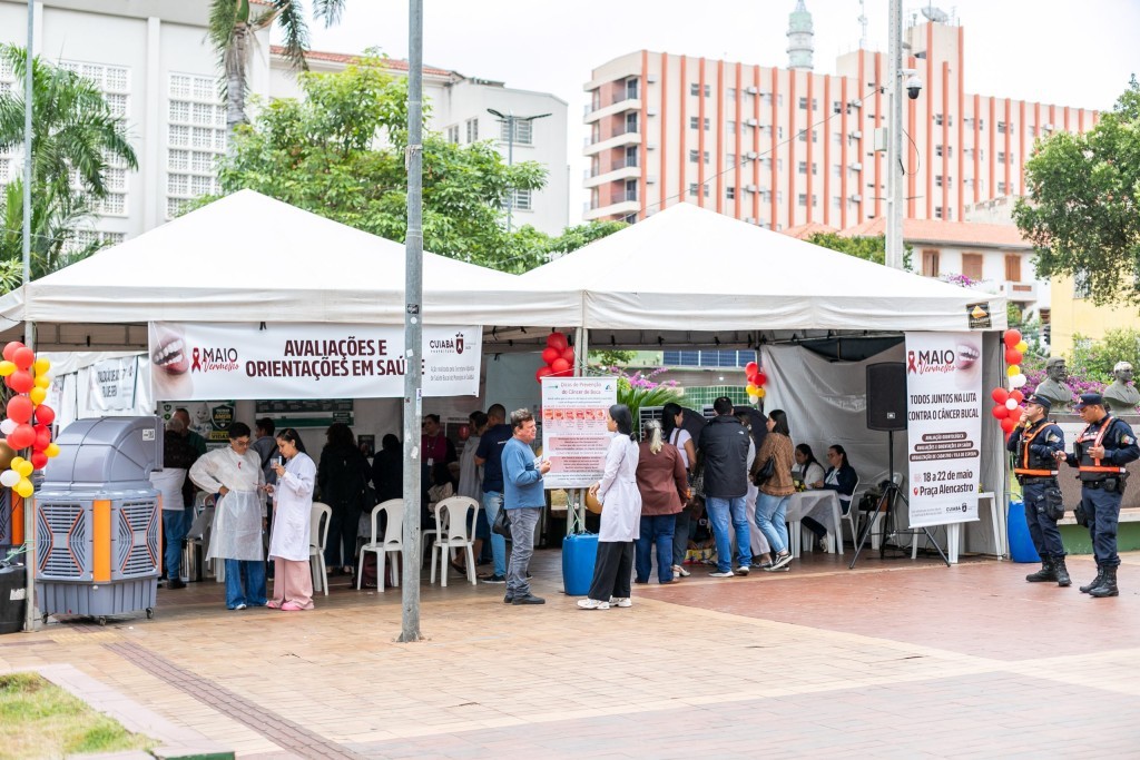 Ação "Maio Vermelho" encerra semana com quase 2 mil atendimentos na Praça Alencastro