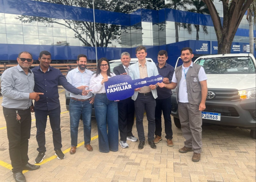Moretto e Secretaria de Estado de Agricultura entregam caminhonete para Mirassol D’Oeste